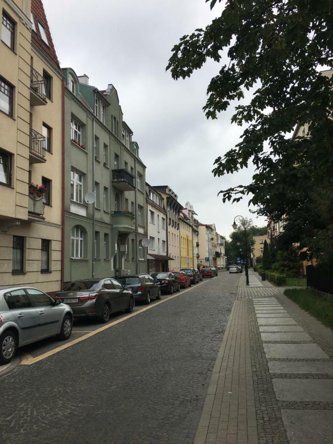 Апартаменты Przedwojenna Kamienica Свиноуйсьце Экстерьер фото